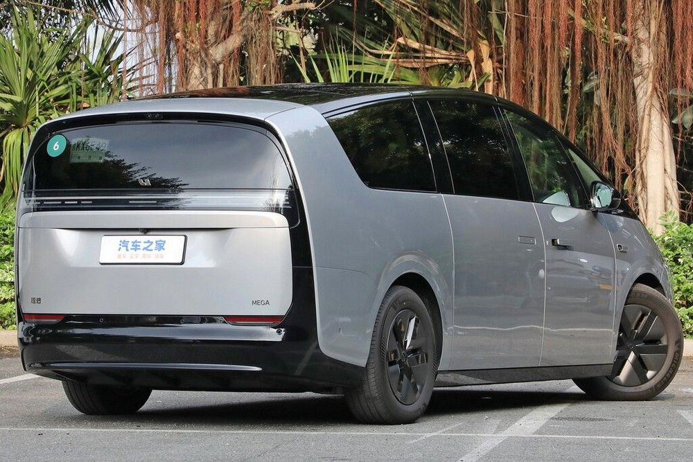 Новый автомобиль Li auto Mega 4wd Ultra