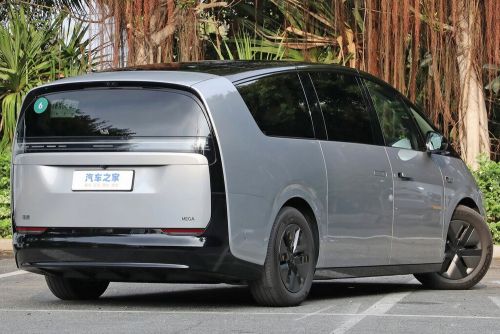 Новый автомобиль Li auto Mega 4wd Ultra